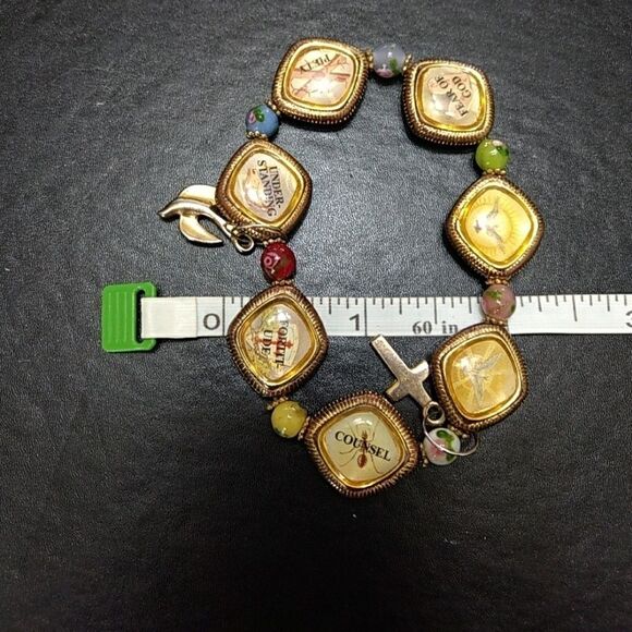 Gold tone inspirational bracelet - Picture 6 of 6